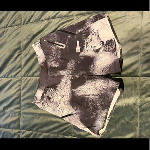 Lululemon, Mens Shorts, Size L, 7” Inseam, No Liner, Grey/Black